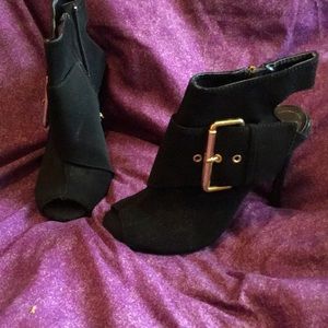 Womens peep toe black heels size 6